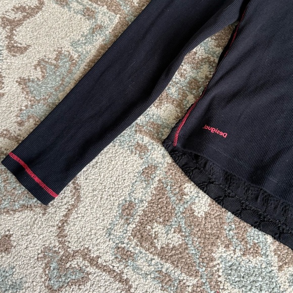Desigual Mind Soul Body Red Black Long Sleeve Turtleneck Lace Crop Top Size XL - Picture 5 of 6